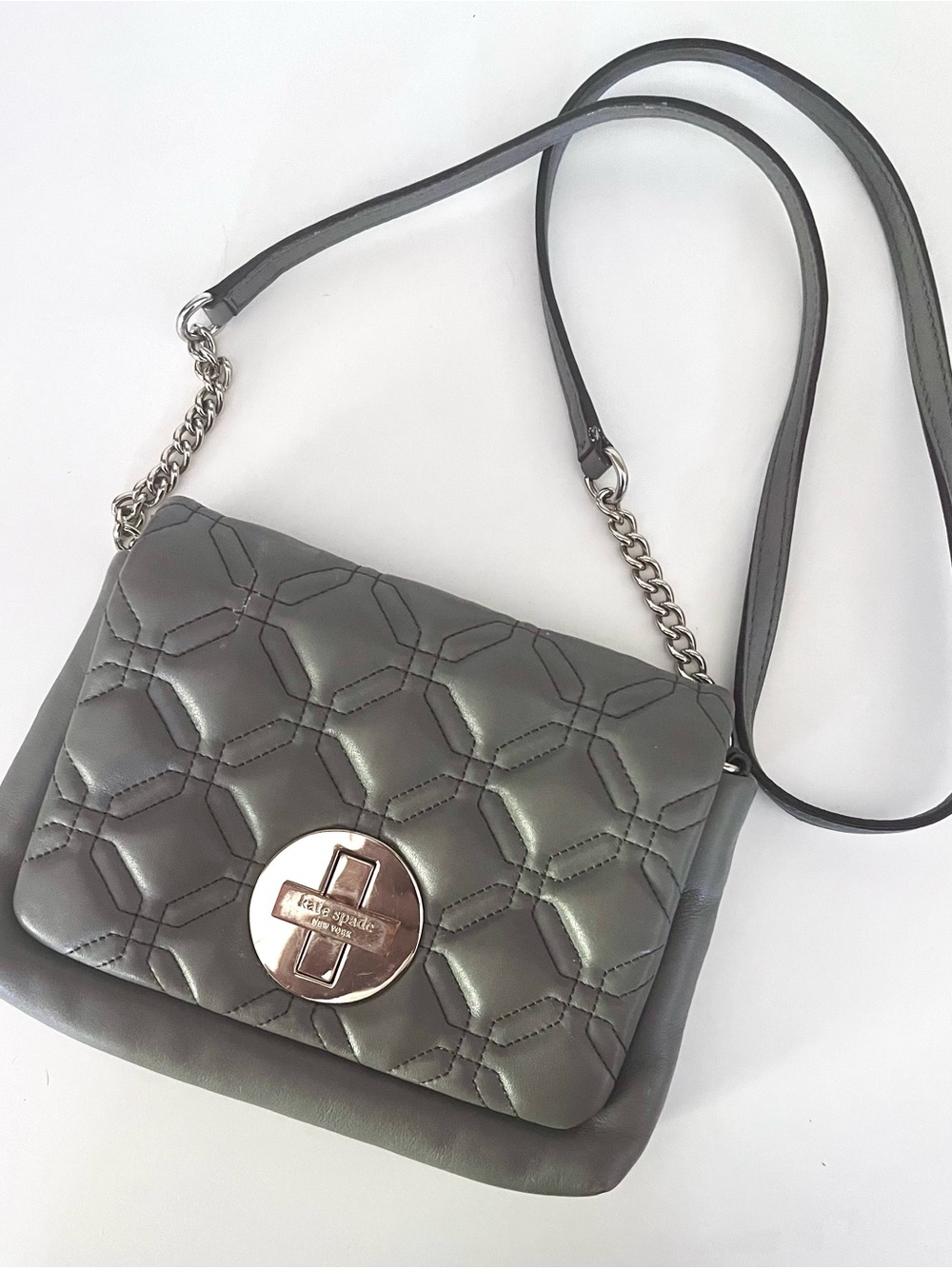 Kate Spade Quilted Gray Astor Court Naomi Crossbody Chain-Strap & Turn Lock